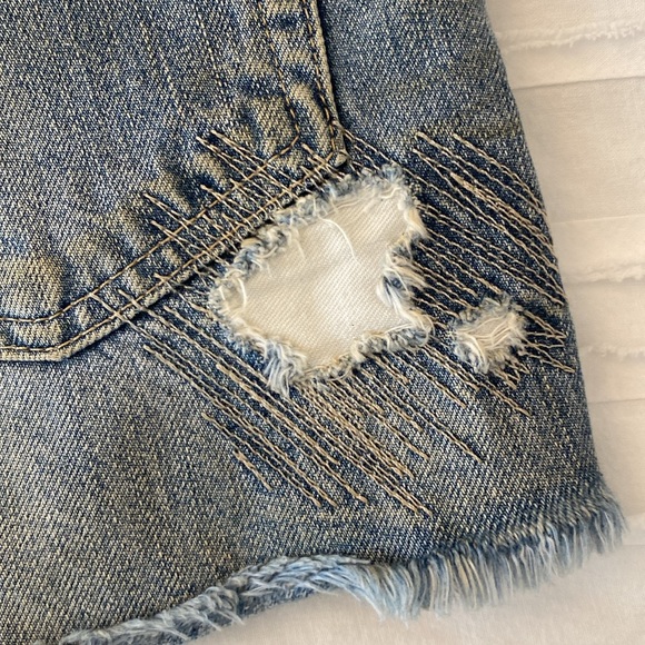 AG Adriano Goldschmied Denim Shorts Sadie High Rise Size 26R Distressed - Picture 3 of 6